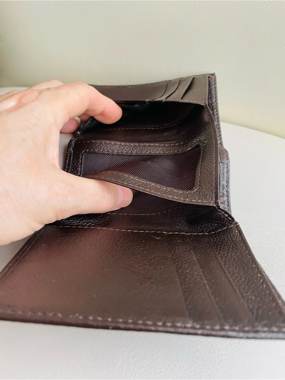 SwissGear Brown Leather Tri-Fold Wallet
